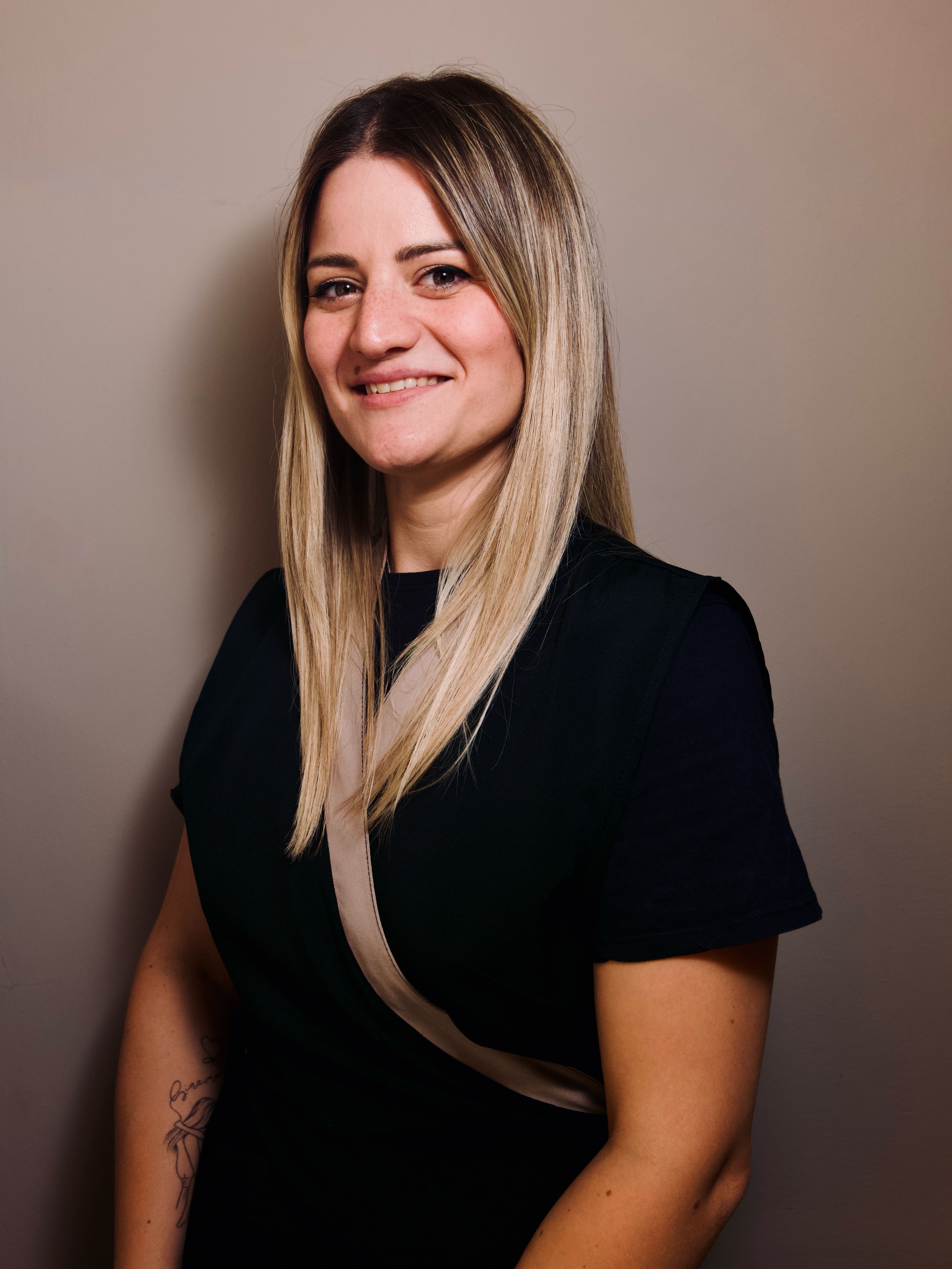 Ritratto di Carmela, colorist del team Riflessi
